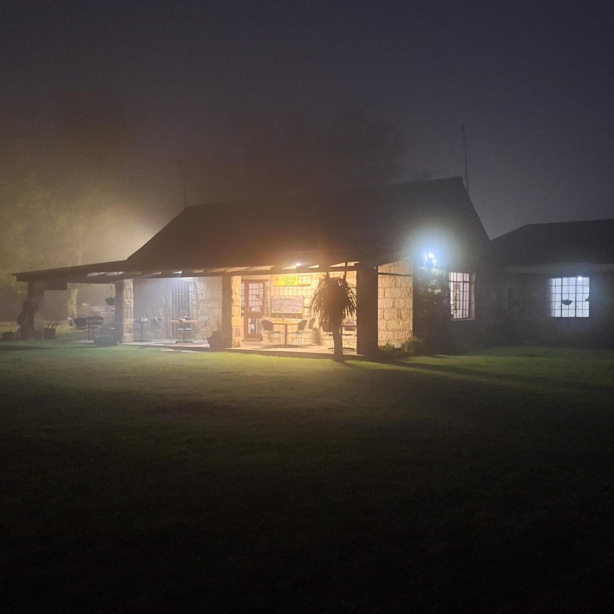 The Border Post, Bed And Breakfast Бергвил Екстериор снимка